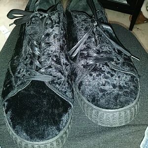 Crush velvet sneakers with ribbon laces